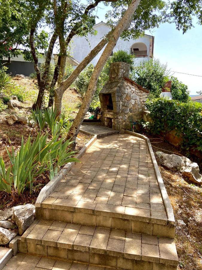 Villa Rudy Holiday Home Njivice Buitenkant foto