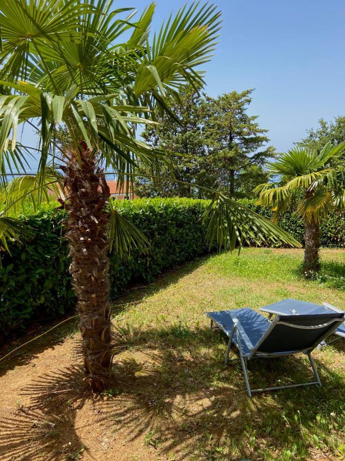Villa Rudy Holiday Home Njivice Buitenkant foto